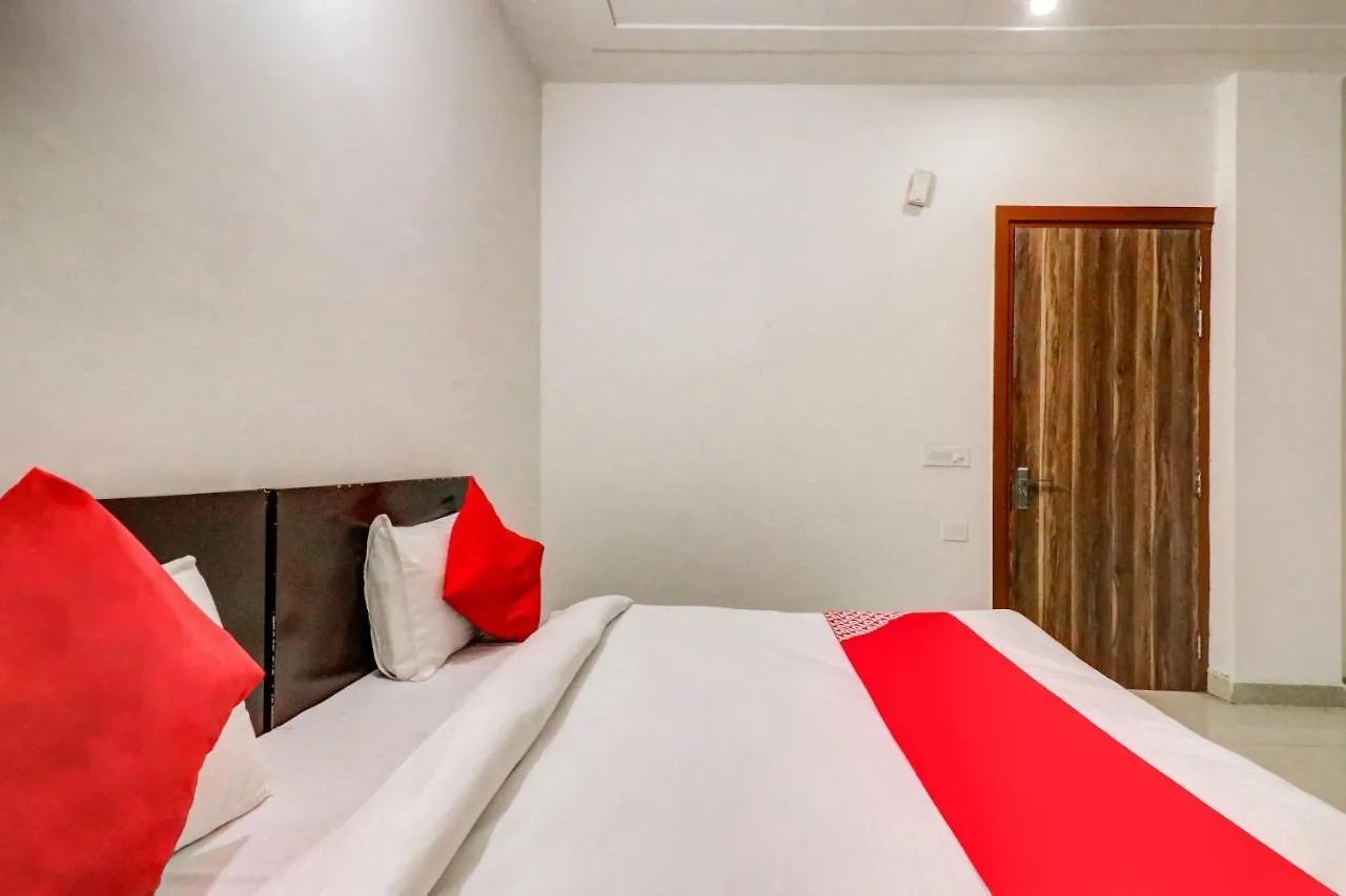 Oyo 71597 The Shivaay Residency Hotel Gurgaon